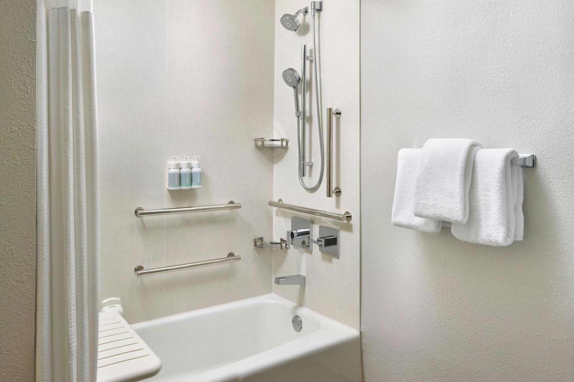Courtyard By Marriott Newark Elizabeth Otel Dış mekan fotoğraf